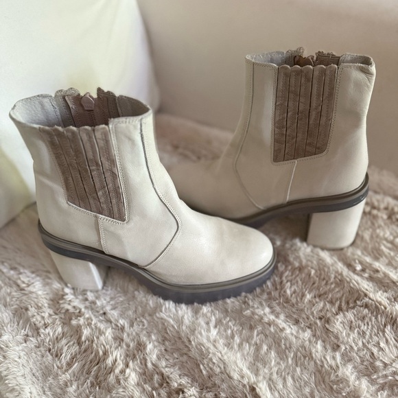 NEW Free People James Chelsea Heeled Boots Size 38 - Picture 2 of 12